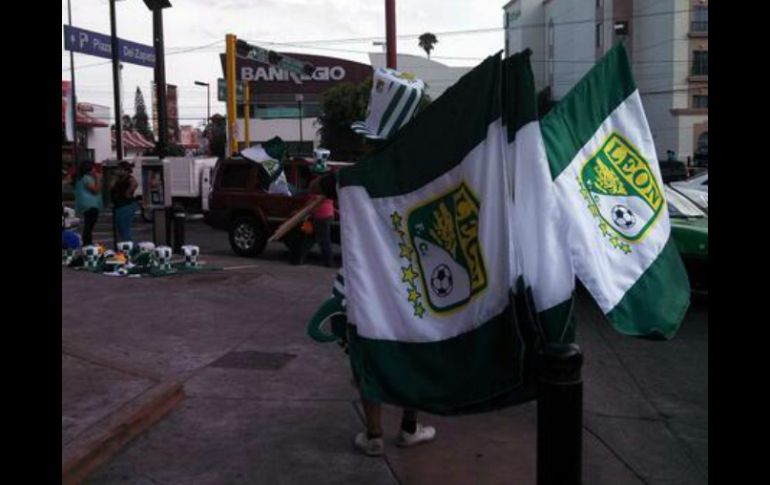 En algunos locales hay banderitas de Panzas Verdes.  /