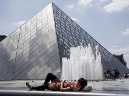 El museo Louvre incluye colecciones como 'La Gioconda', pintura de Leonardo Da Vinci. AFP /