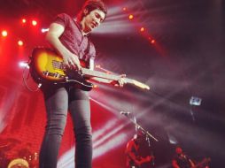 La agrupación, creada en 1996, encendió el ánimo de los tres mil espectadores. ESPECIAL /