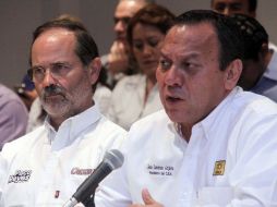 El primer acuerdo es 'garantizar los derechos y beneficios a los usuarios de todos estos servicios y sectores' informó Zambrano. ARCHIVO /