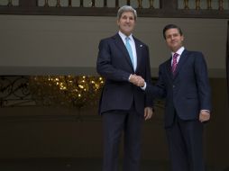 Enrique Peña Nieto y John Kerry mantuvieron una reunión en privado en la Residencia Oficial de Los Pinos. AP /