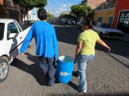 La paraestatal pone a disposición de los ciudadanos el teléfono para el pedido de pipas. ARCHIVO /