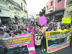 Comerciantes de la calle Zaragoza manifestaron de nuevo su rechazo a la reubicación de los locatarios afectados por el incendio.  /