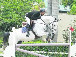 Carlos Pérez, a lomos de ''Corcovado'' registró el mejor tiempo en la fase de desempate, con  31.10 segundos.  /