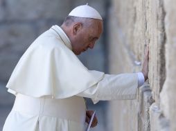 El Papa Francisco durante su visita al muro de las Lamentaciones. EFE /
