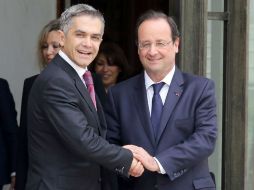 Ambos políticos acordaron que empresarios del DF viajen a París para intercambiar ideas por seis meses. AFP /