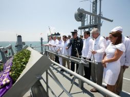 En el contexto del Día de la Marina se lleva a cabo la ceremonia solemne de evocación a marinos.Tomada de @PresidenciaMX. ESPECIAL /