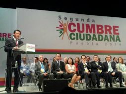 Osorio Chong participa en la clausura de la Segunda Cumbre Ciudadana por los Derechos y las Libertades. TOMADA DE @AndresAllan  /
