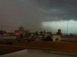 El accidente es provocado por una lluvia torrencial registrada en Matehuala. TOMADA DE @VictorDav5. ESPECIAL /