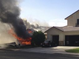 Ayer, otro jet se estrelló en un vecindario del condado Imperial, California. EFE /