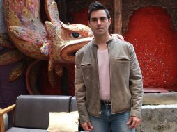 Ernesto destaca que lo único que lamenta con tanto trabajo es restarle tiempo de convivencia a la familia. ARCHIVO /