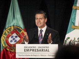 Peña Nieto terminó esta mañana sus trabajos de su gira en Portugal. EFE /