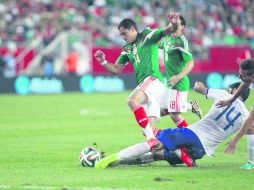 Javier Hernández entró de cambio y generó jugadas de peligro, dando muestras de que puede ser titular en el ataque tricolor. NTX /