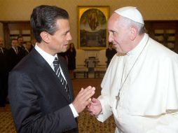 La conversación transcurre en un 'clima de cordialidad', asegura la prensa vaticana. EFE /