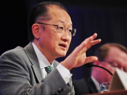 Jim Yong Kim advierte que los países deben invertir más en sus reformas para lograr un buen crecimiento económico. ARCHIVO /