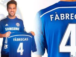 Cesc vuelve a la Liga Premier con Chelsea, ya había jugado con Arsenal. Esta foto la publicó en su Facebook oficial. ESPECIAL /