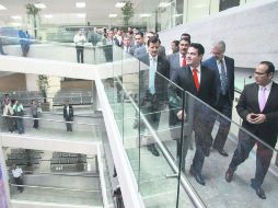 Aristóteles Sandoval encabezó el primer recorrido por las instalaciones del edificio de Consulta Externa de Especialidades.  /