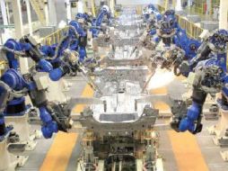 Sumando los empleos de la industria terminal y de autopartes se acercan a 600,000;  un incremento de 13% entre el 2007 y el 2012. REUTERS /