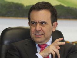El secretario de Economía pide mirar los indicadores de inversión extranjera en 2013 que alcanzaron 38 mil millones de dólares. ARCHIVO /