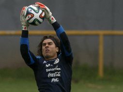 El defensor de la porteria del 'Tri' dejó el Ajaccio, con el que jugó 116 partidos. EFE /