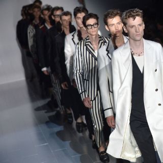 Chaquetas y trajes reinan el tercer día de la Moda de Milán