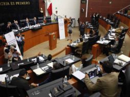 El PAN abandonó el debate cuando el PRI pretendía reformar un artículo de la Ley General de Instituciones y Procedimientos Electorales. SUN /