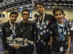 Los integrantes de Jetmarts, comenzaron su aventura ganando el primer lugar nacional en el concurso First League Lego.  /