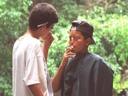 La familia juega un papel fundamental en la prevención de adicciones entre los jóvenes. ARCHIVO /