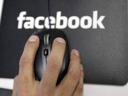 La famosa red social realizó este estudio en el año 2012. ARCHIVO /