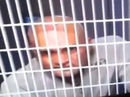 Se difundió un video en el que Mireles aparece con el cabello rapado y sin bigote. ESPECIAL /