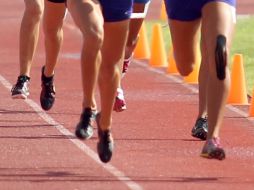 En 400 metros T-11 femenil, Adriana Carrillo, se quedó en la posición de honor al cronometrar 1.11.14 minutos. ARCHIVO /