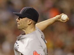 Aceves jugó con los Medias Rojas durante tres temporadas. ARCHIVO /