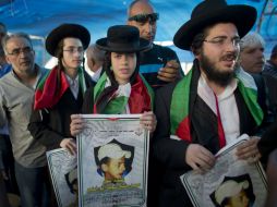 Amigos y familiares de Mohamad le han dado el último adiós en las calles de Shuafat. AFP /
