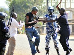 El ejército sostiene que las agresiones fueron causadas por una disputa entre tribus rivales. ARCHIVO /