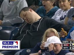 El comentarista señala que que un estadio ''no es un lugar al que vas a dormir''. ESPECIAL /