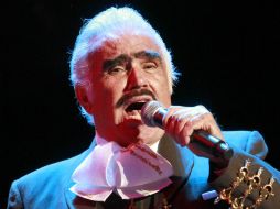 A punto de cumplir 50 años de trayectoria artística, Fernández sigue siendo uno de los consentidos del pueblo mexicano. ARCHIVO /