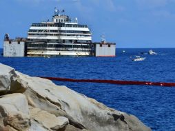 Las delicadas maniobras para mover el barco comenzarán el lunes y durarán varios días.  /
