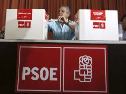 Hay tres candidatos a liderar el PSOE, la mayor formación de la oposición en España. EFE /