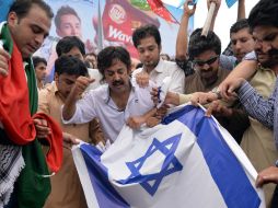 Miles de palestinos han abandonado sus hogares tras las advertencias del Ejército Israelí. AFP /