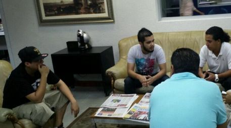 A mucha gente le gusta nuestra música a pesar que haya medios que no dejan florecer el género, comentó Santa RM en entrevista. ARCHIVO /