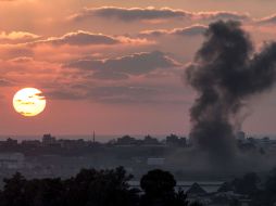Los ataques aéreos israelíes contra la Franja de Gaza han dejado hasta ahora 222 muertos y mil 670 heridos. AFP /