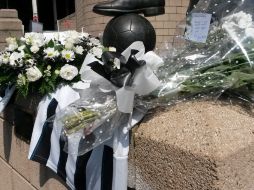 El club de fútbol inglés expresa su luto en casa por los dos fans fallecidos en el accidente del vuelo de Malaysia Airlines. AP /