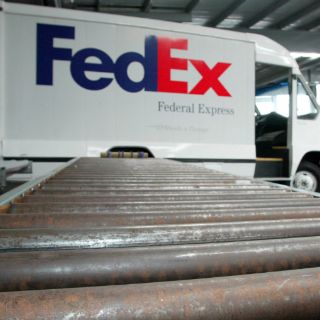 EU acusa a FedEx de traficar medicamentos controlados