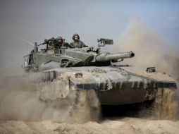 La operación terrestre es necesaria por la presencia de los túneles. AP /