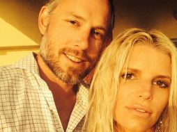 Jessica Simpson y su esposo Eric Johnson continúan derrochando amor. ESPECIAL /