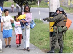 Colombia vive desde hace 50 años un conflicto armado en el que participan guerrillas de izquierda y paramilitares de derecha. ARCHIVO /