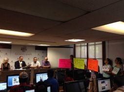 Los regidores panistas,  Mario Salazar Madera y Maribel Alferian, creen que el TAE se extralimita en sus funciones. Foto: @GEPANGDL. ESPECIAL /