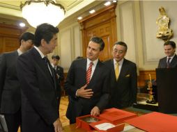 Ambos mandatarios celebraron la clausura de la Reunión Plenaria del Comité Empresarial México-Japón. EFE /