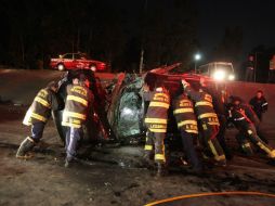 Personal del IJCF acude a levantar el cádaver y realizar las investigaciones convenientes. ARCHIVO /