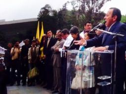 El PRD espera juntar 600 mil firmas para que la reforma energetica se venga abajo. Foto: @PRDmexico. ESPECIAL /